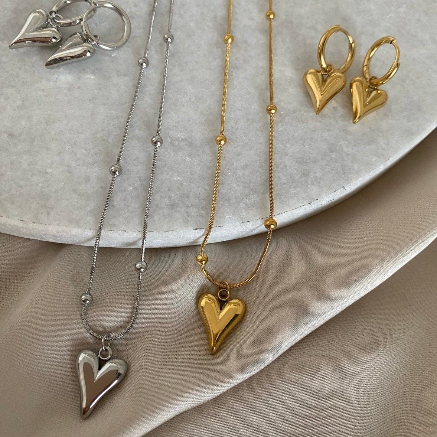 ŽENSKA OGRLICA OD HIRURŠKOG ČELIKA LOVE 🥂