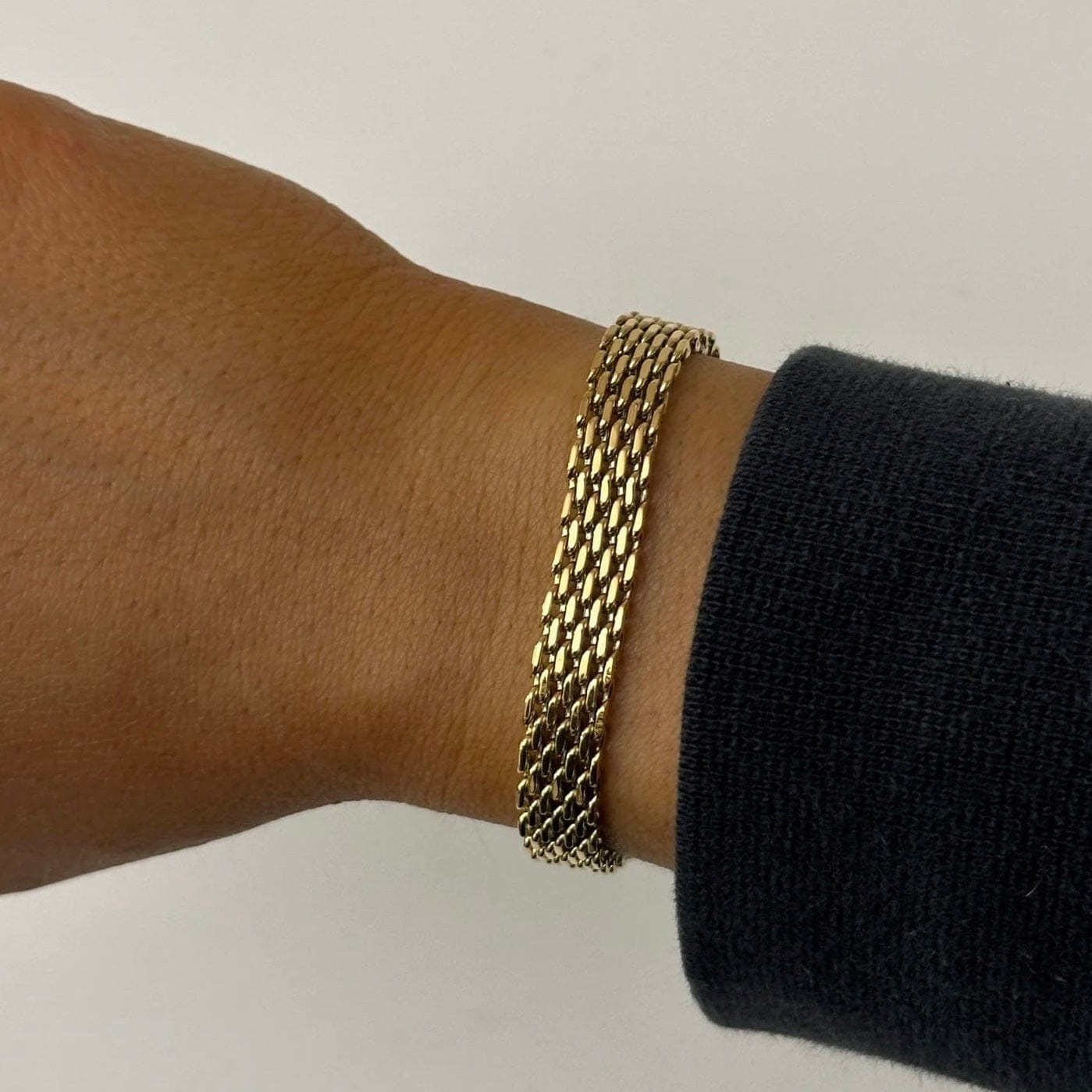 ŽENSKA NARUKVICA SA POZLATOM BAHAMI🥂