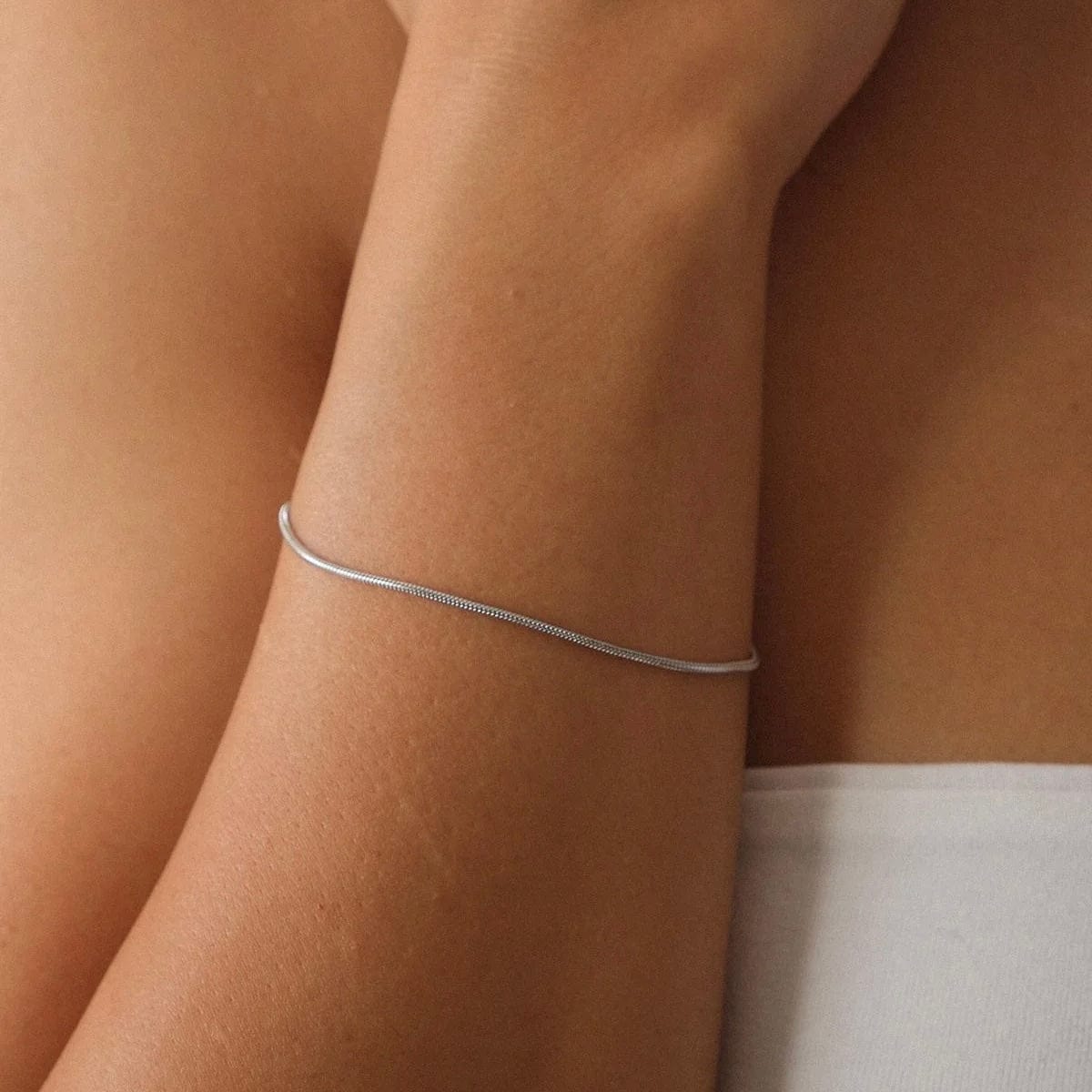 ŽENSKA NARUKVICA SA POZLATOM HEDERA 🥂