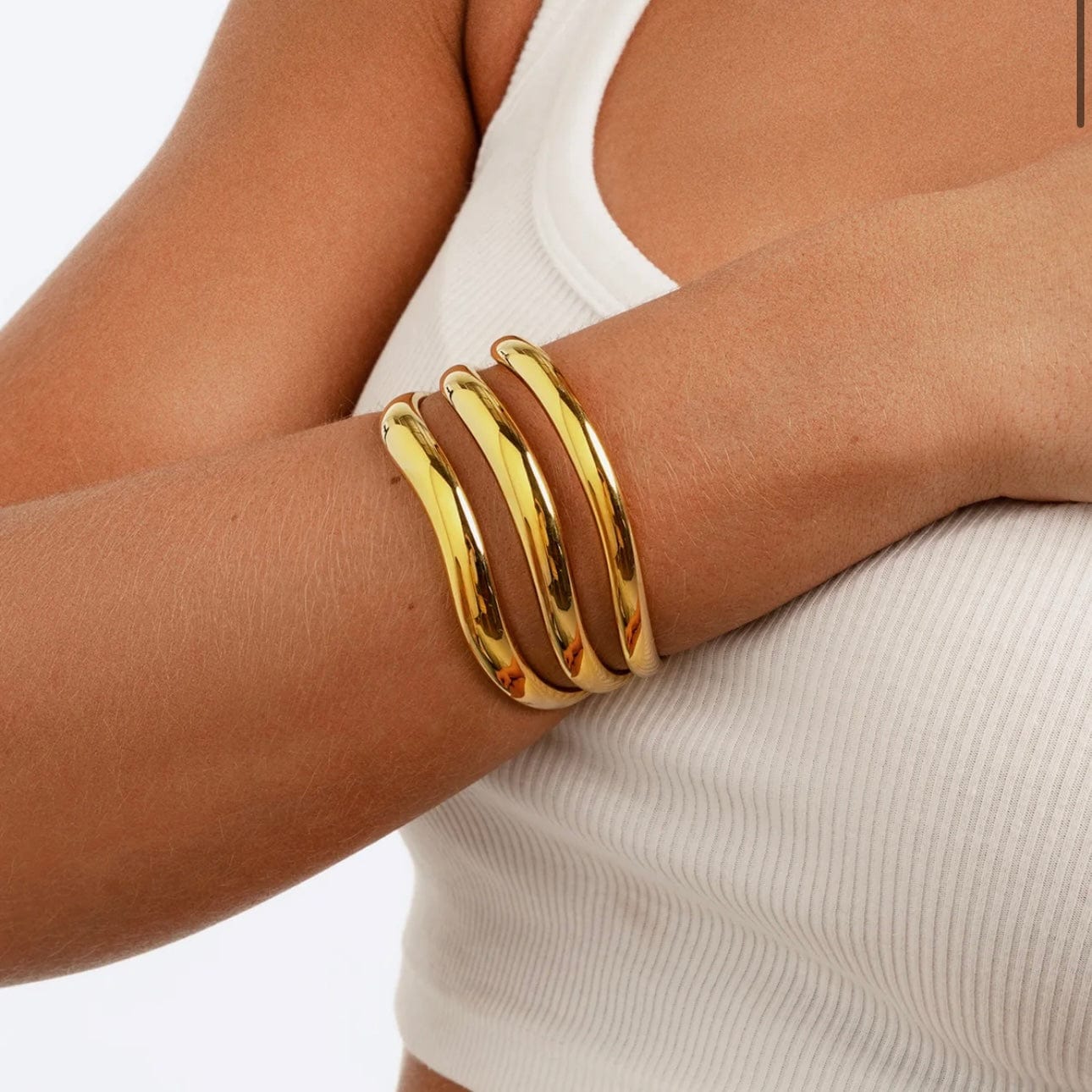 NARUKVICA SA POZLATOM MOSKVA 👑