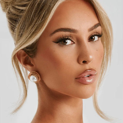 MINĐUŠE SA POZLATOM NASSAU 🥂