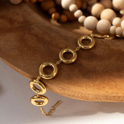 ŽENSKA NARUKVICA SA POZLATOM DELFI 🥂