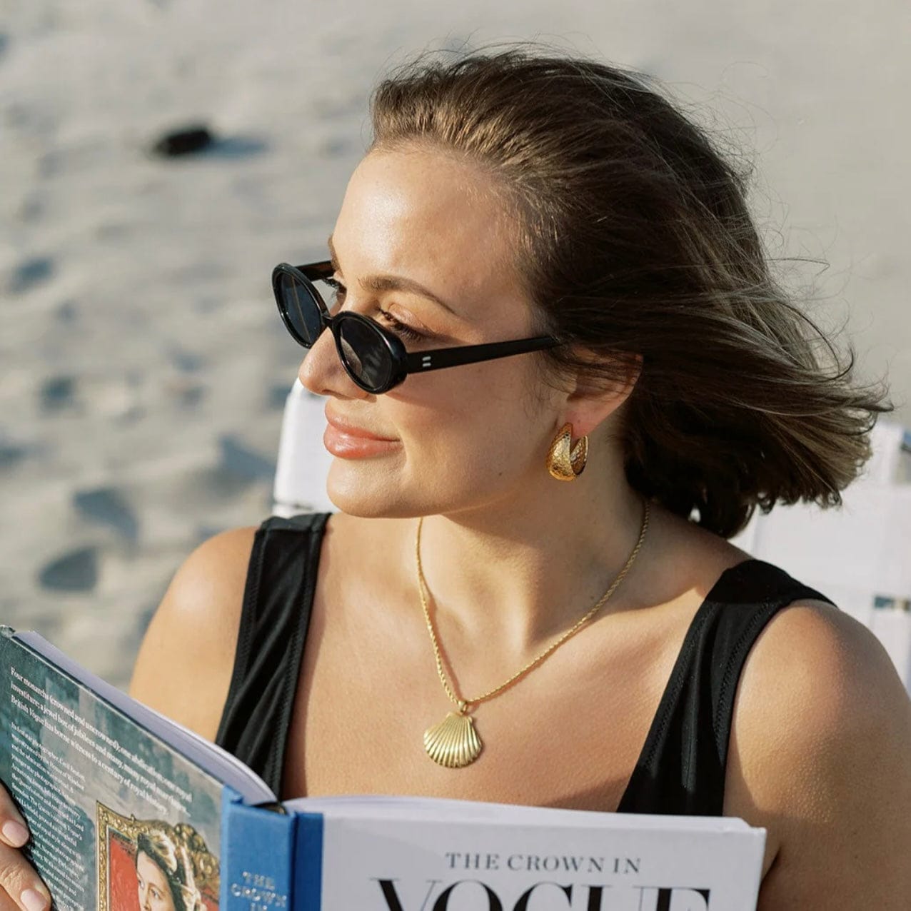 ŽENSKA OGRLICA SA POZLATOM ŠKOLJKA🥂