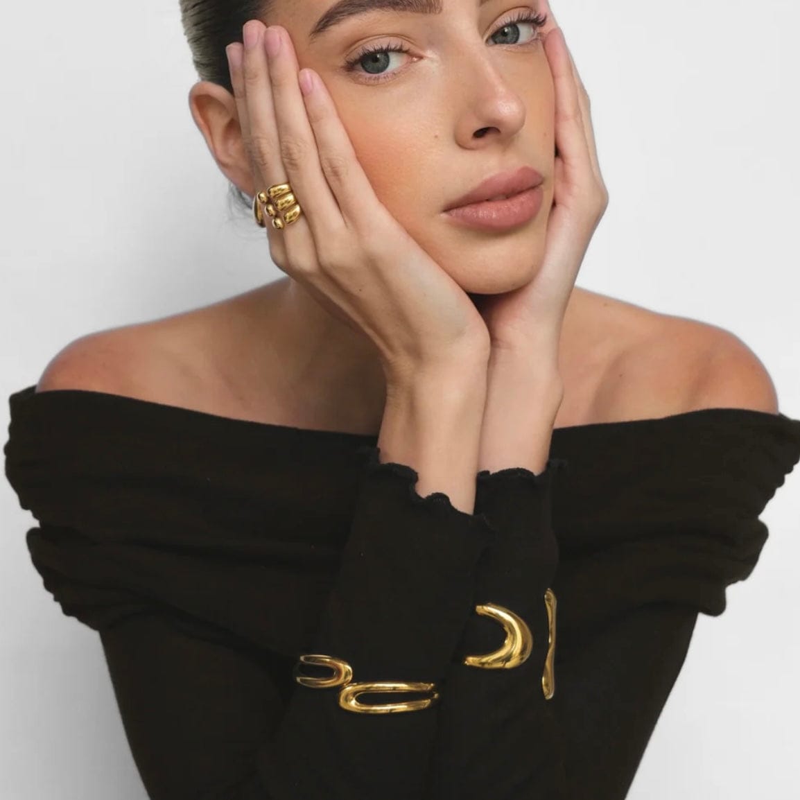 NARUKVICA SA POZLATOM SAHARA 🥂