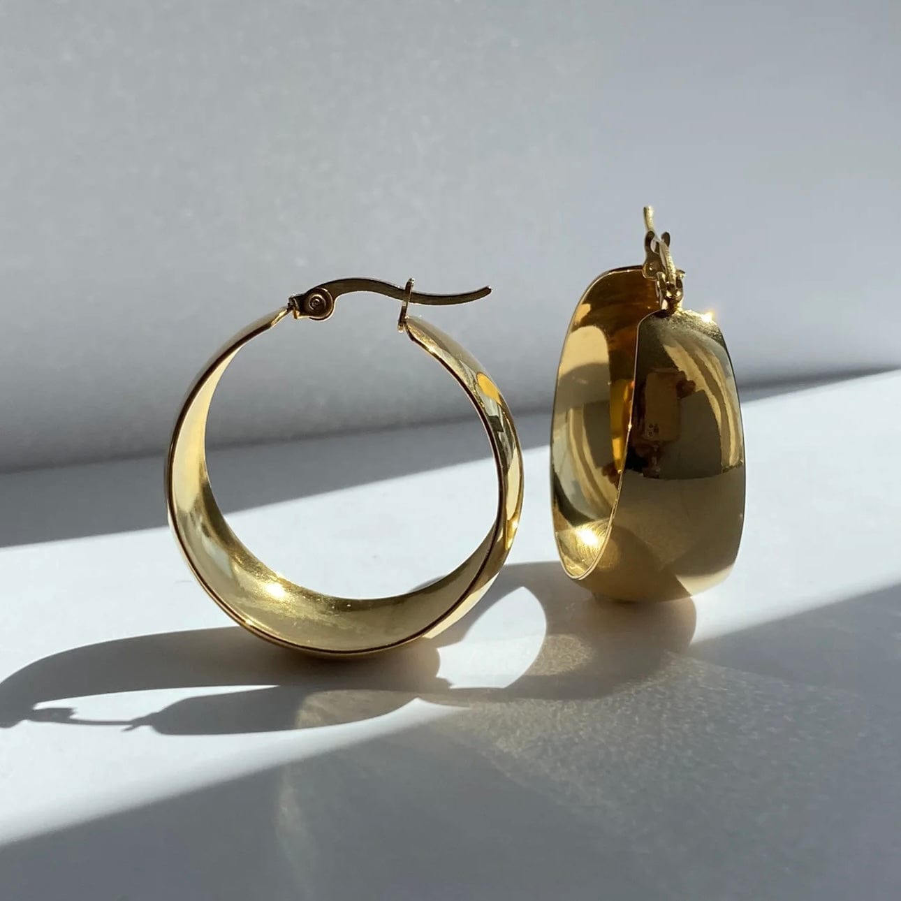 MINĐUŠE SA POZLATOM AZIA 🥂