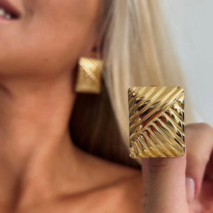 MINĐUŠE SA POZLATOM GIZA 🥂