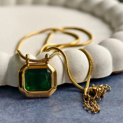 ŽENSKA OGRLICA SA POZLATOM MYSTERY GREEN 👑