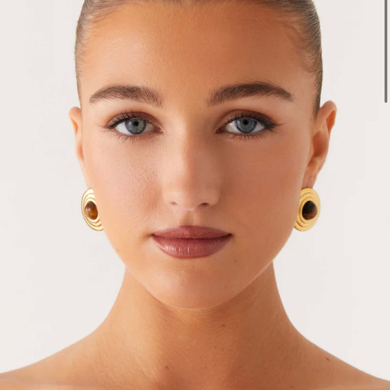 MINÐUŠE SA POZLATOM SOFIA 👑