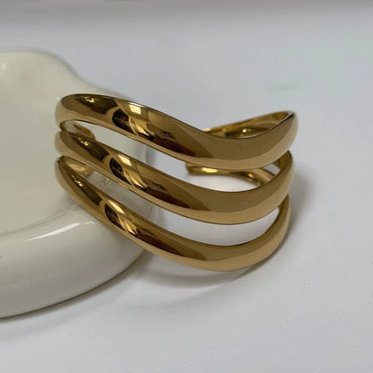 NARUKVICA SA POZLATOM MOSKVA 👑