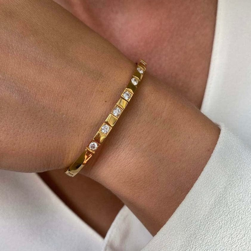 ŽENSKA NARUKVICA SA POZLATOM STONE 🥂