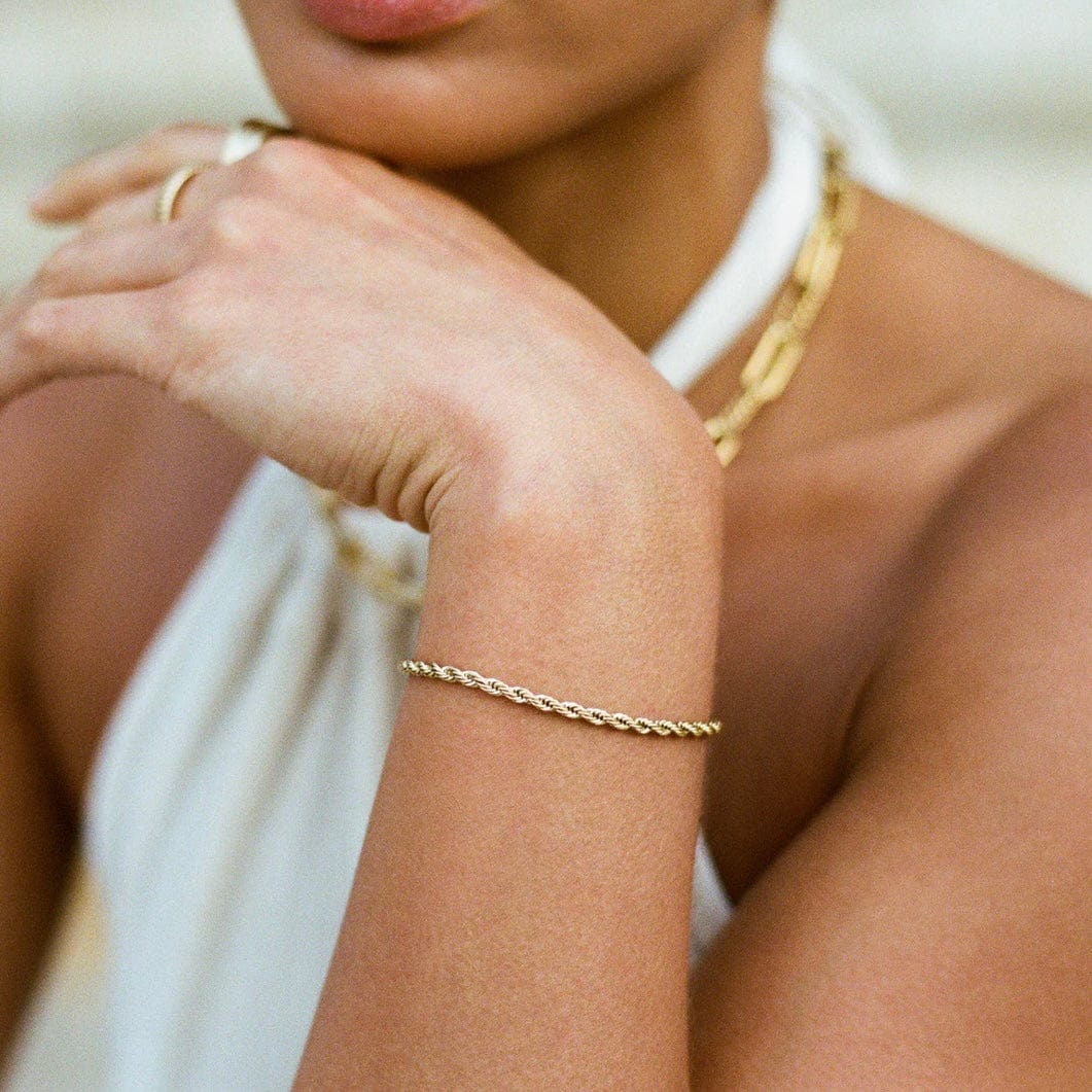 ŽENSKA NARUKVICA SA POZLATOM KORDA 🥂