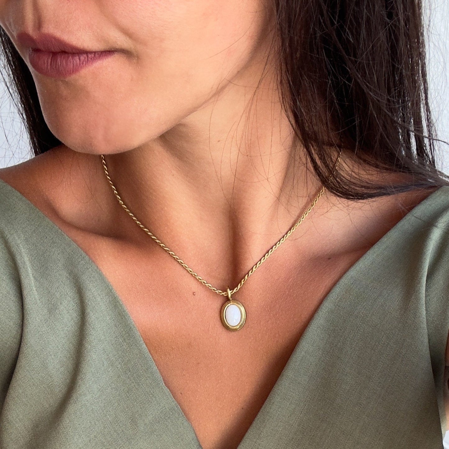 ŽENSKA OGRLICA SA POZLATOM ORPHELIA WHITE 🥂